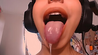 Anime Bebeklerle Ahegao Yüz Ve Oral Seks Derlemesi