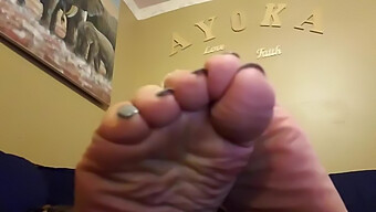 โซลส์แซวในวิดีโอ Pov Foot Fetish Webcam